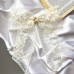 پاپیون موی دخترانه مدل لیلیوم